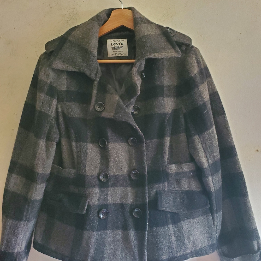 Levi's Women's Black and Gray Plaid Jacket